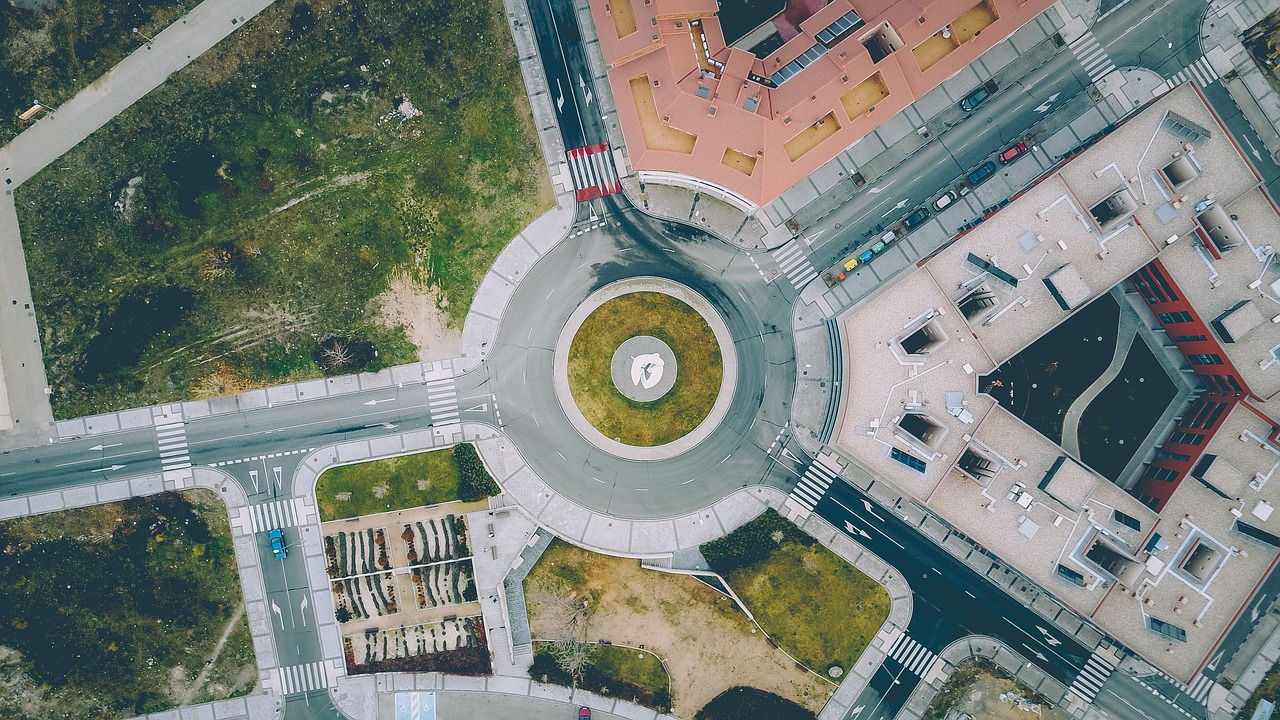 什么是垂直搜索引擎？2025年必看的5大核心优势与落地场景