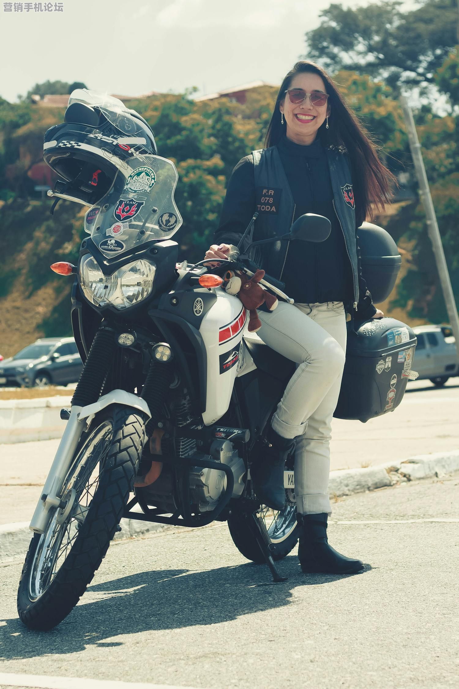 摩托罗拉营销手机有几个型号？Moto Z模块化系统与客户画像生成指南